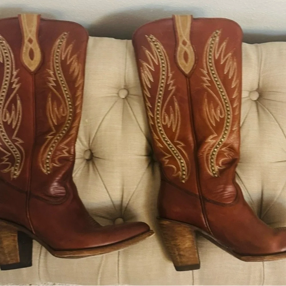 Idyllwind Brown Ankle Boots with Gold Accents - Picture 2 of 2